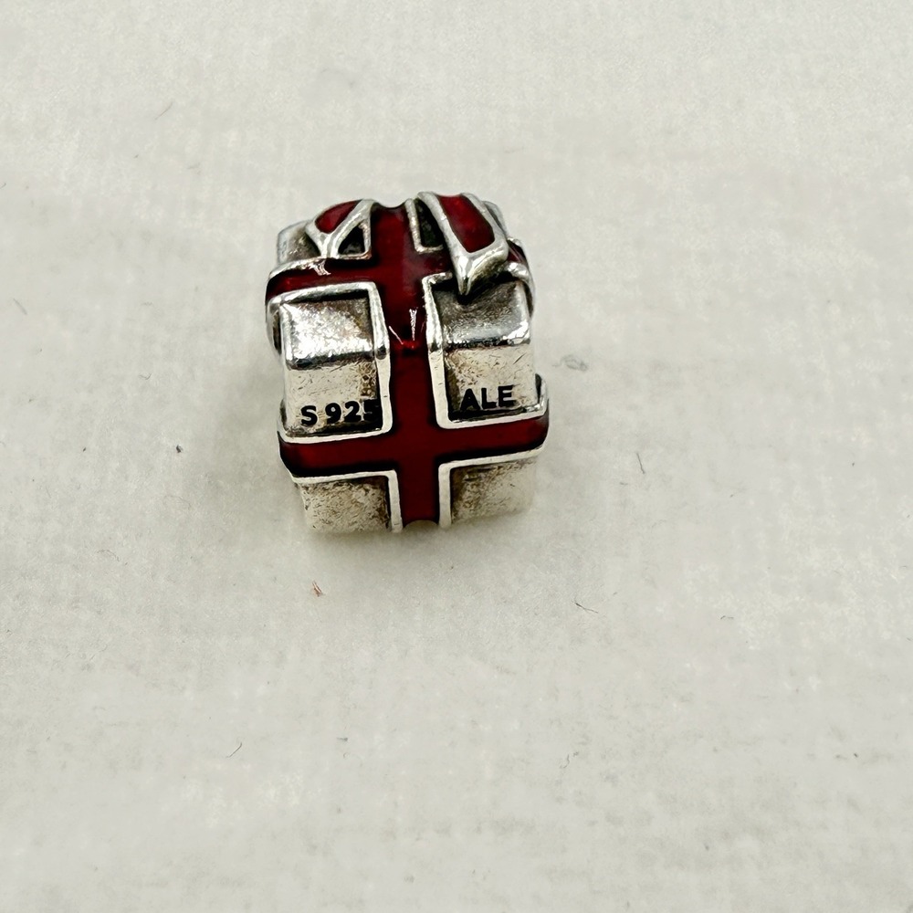 Pandora Red Gift Present Bead Charm in Sterling Silver .925 Christmas Holiday - Picture 6 of 7